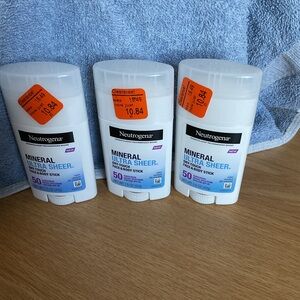 Lot of 3 Neutrogena Mineral Ultra Sheer Sunscreen SPF 50 Stick